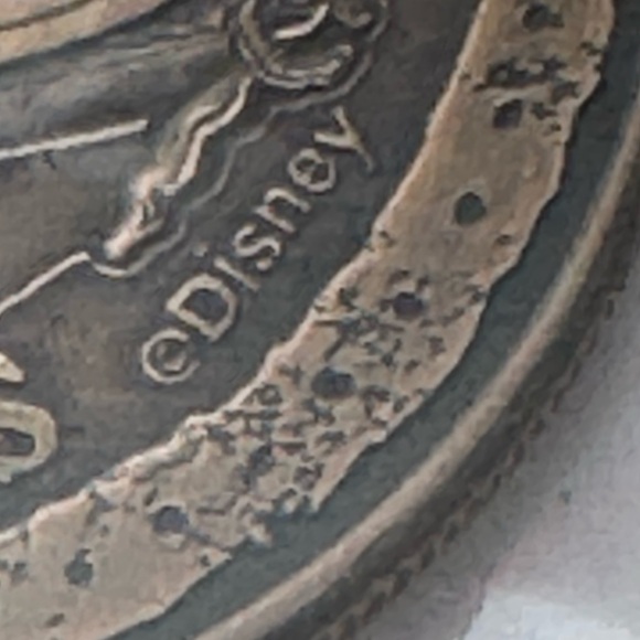 Disney Pirates of the Caribbean Coin. - Picture 10 of 10